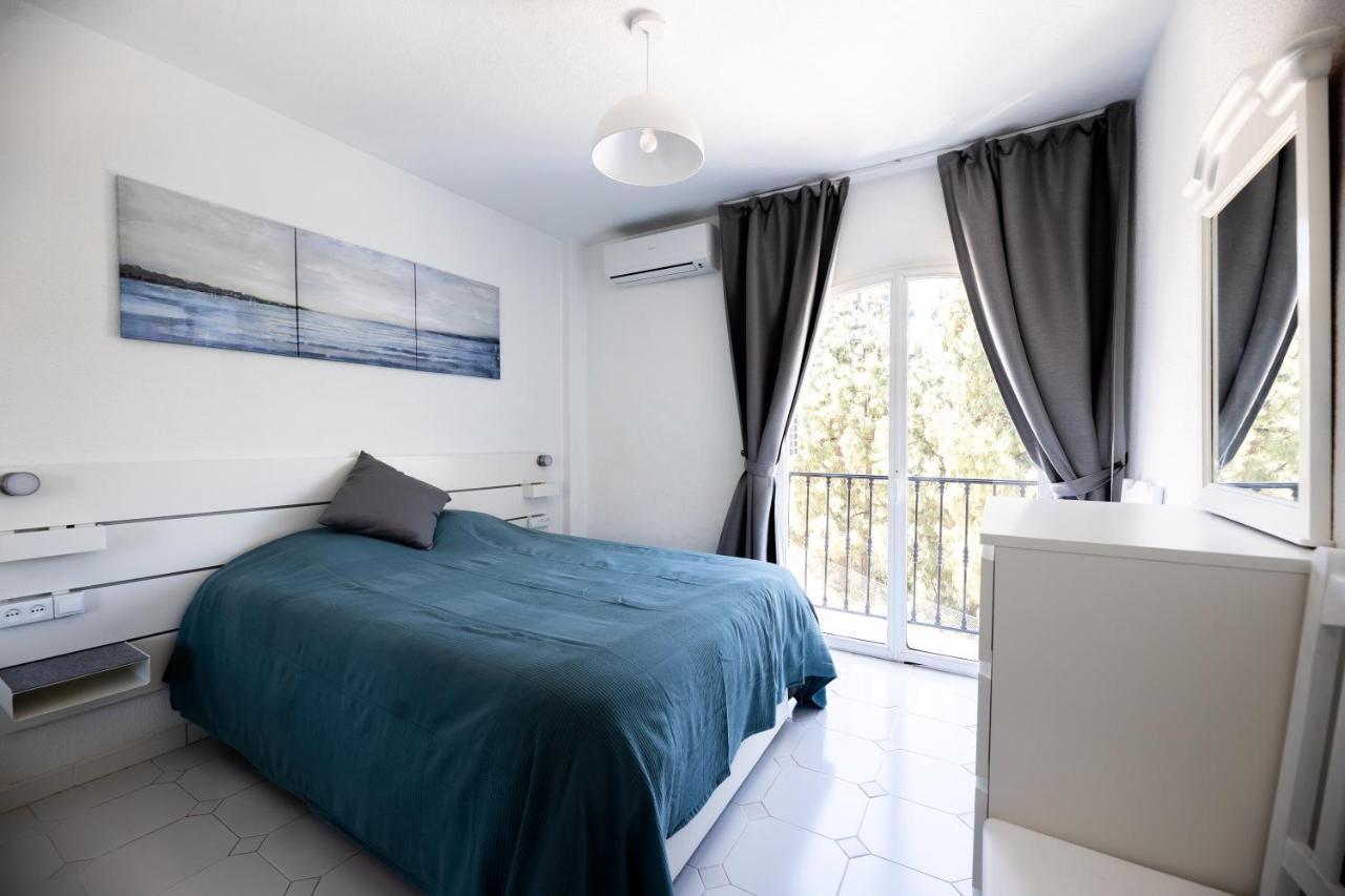 Spacious 2-Bedroom Apartment With Free Parking Sitio de Calahonda Bagian luar foto