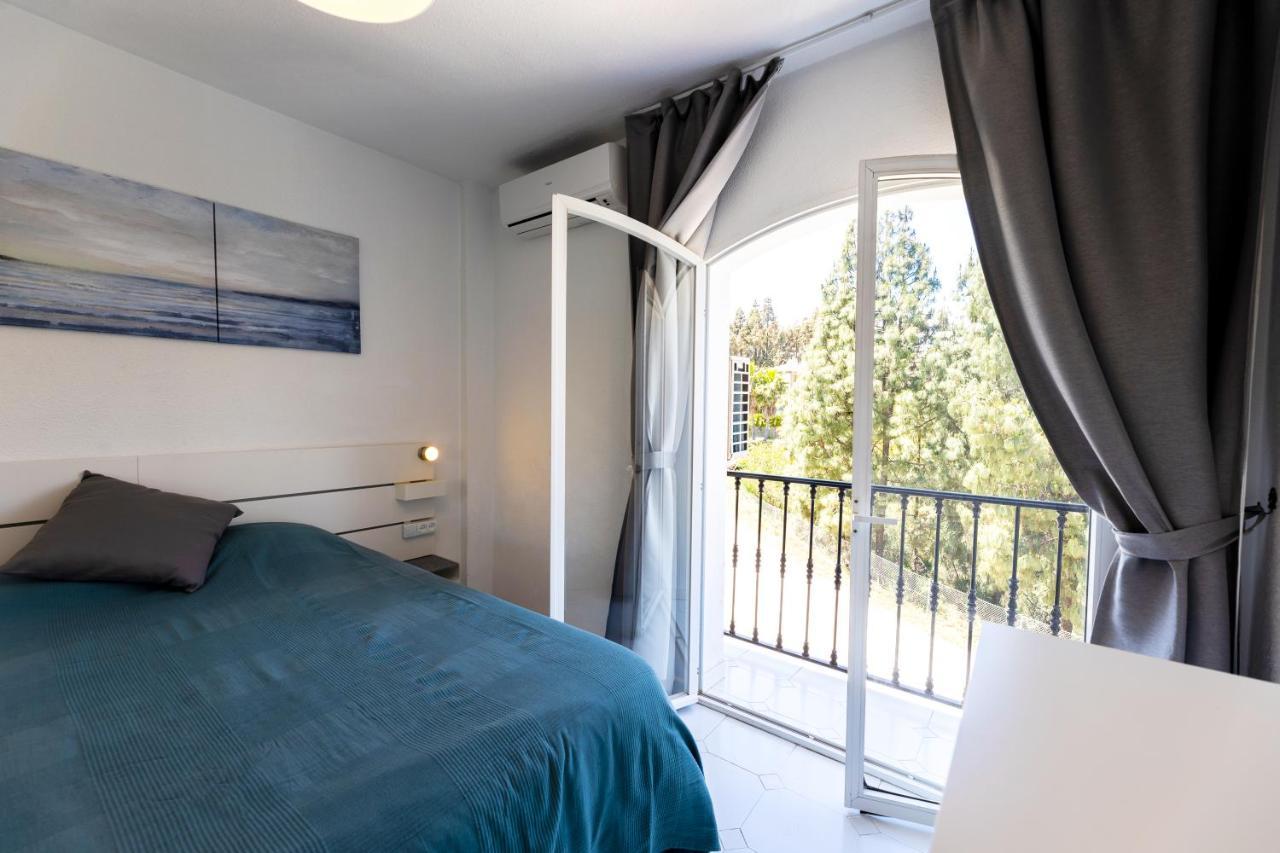 Spacious 2-Bedroom Apartment With Free Parking Sitio de Calahonda Bagian luar foto