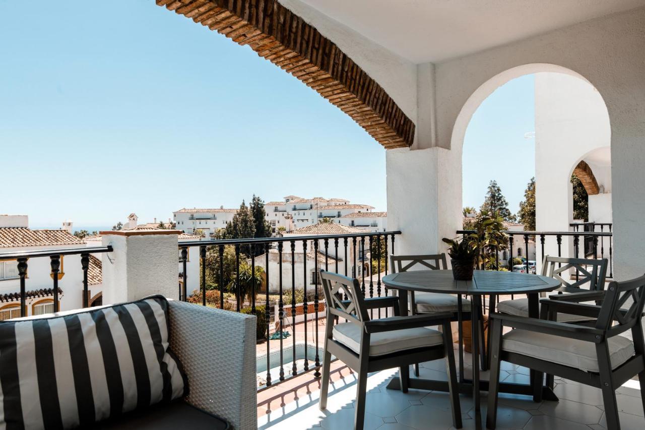 Spacious 2-Bedroom Apartment With Free Parking Sitio de Calahonda Bagian luar foto
