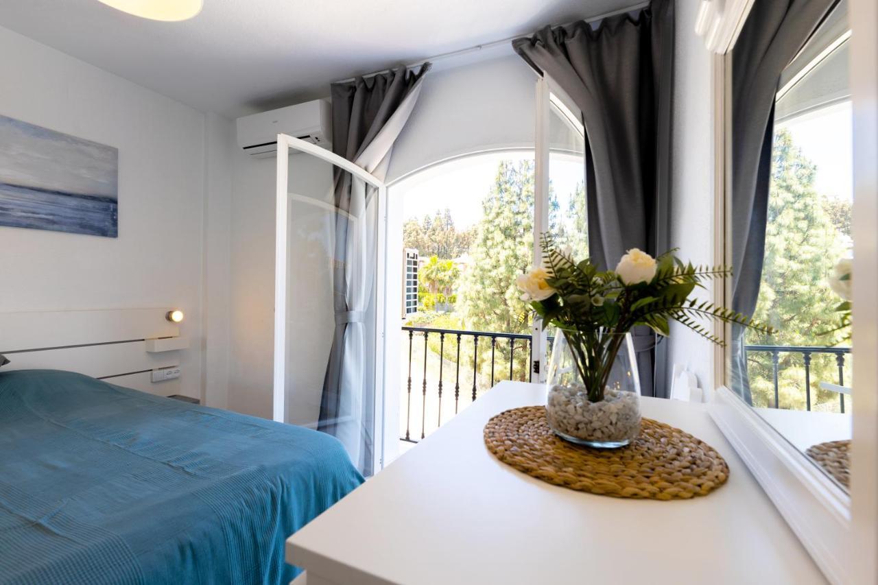 Spacious 2-Bedroom Apartment With Free Parking Sitio de Calahonda Bagian luar foto