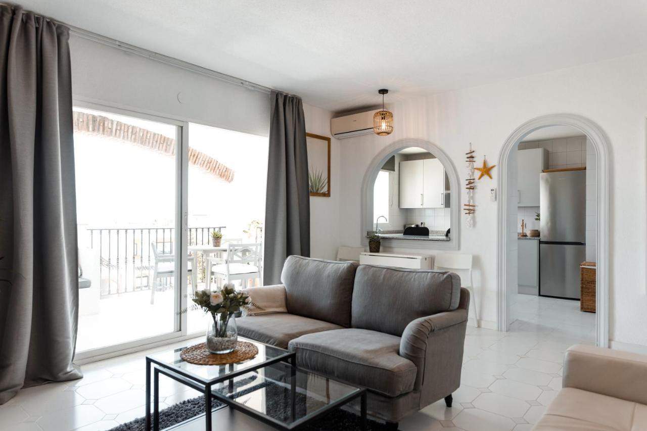Spacious 2-Bedroom Apartment With Free Parking Sitio de Calahonda Bagian luar foto
